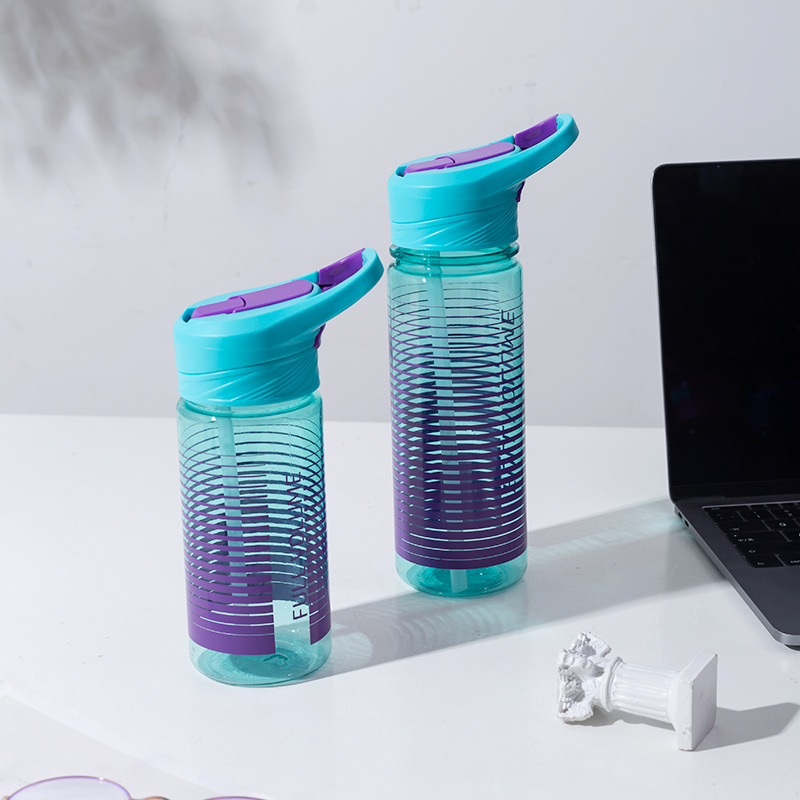 Botella de agua de plástico con tapa de botón DF3937 550 ml/DF3936 750 ml