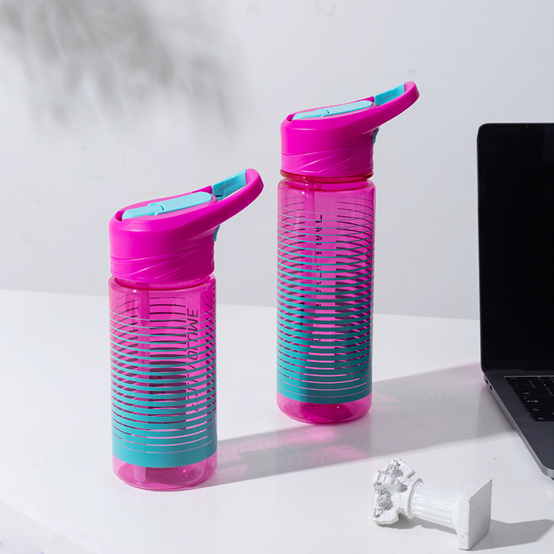 Botella de agua de plástico con tapa de botón DF3937 550 ml/DF3936 750 ml