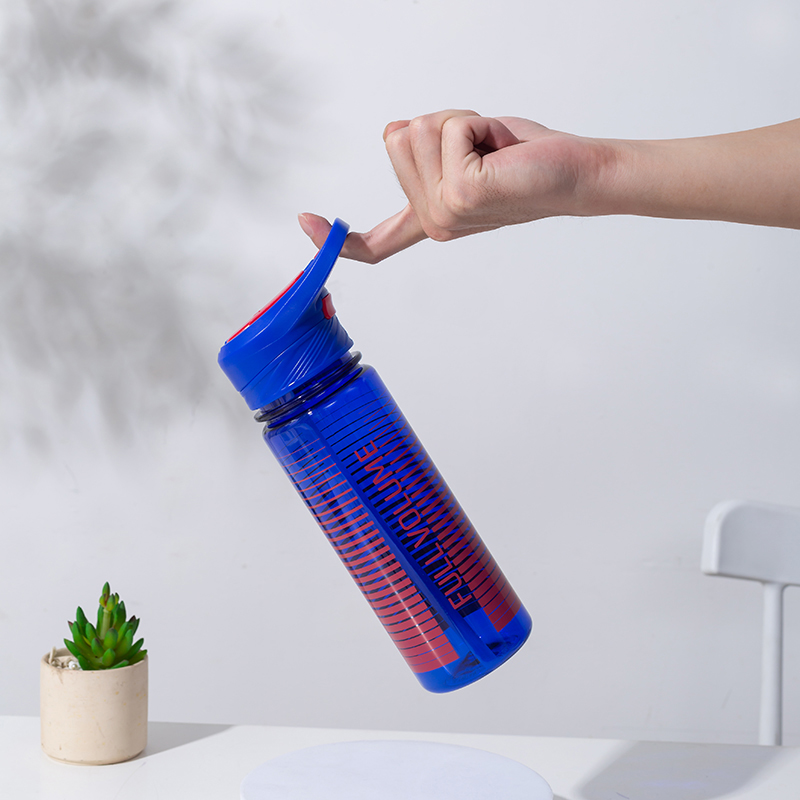 Botella de agua de plástico con tapa de botón DF3937 550 ml/DF3936 750 ml