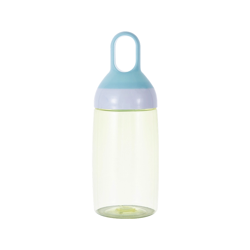 Botella de agua de plástico con agarre para los dedos 1996 420 ml